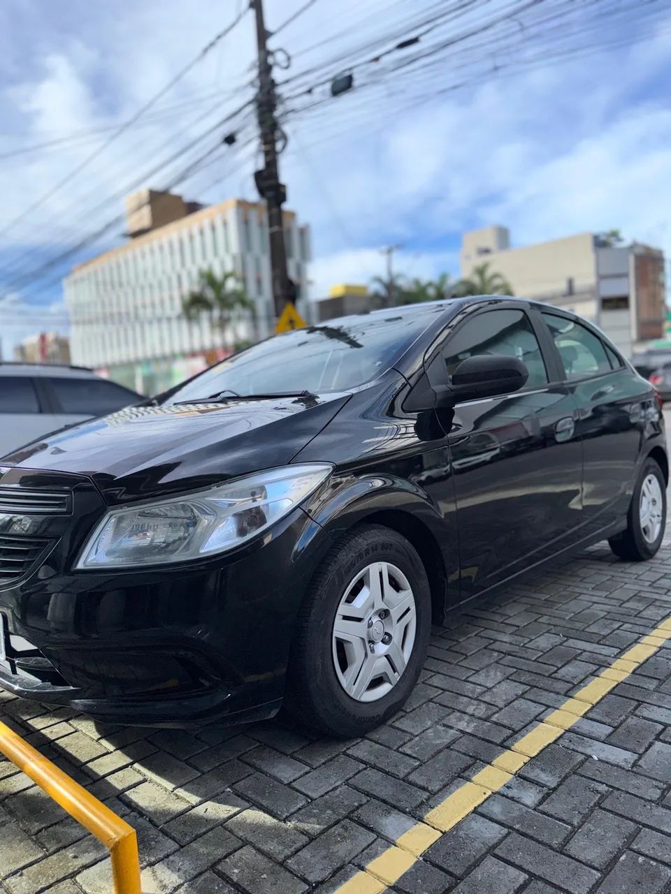 Chevrolet Onix ONIX HATCH Joy 1.0 8V Flex 5p Mec. 2018