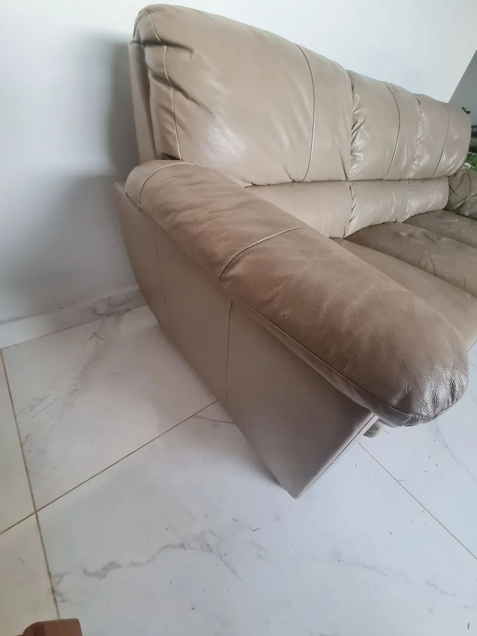 VENDE-SE SOFÁ DE 3 LUGAR - Foto 2