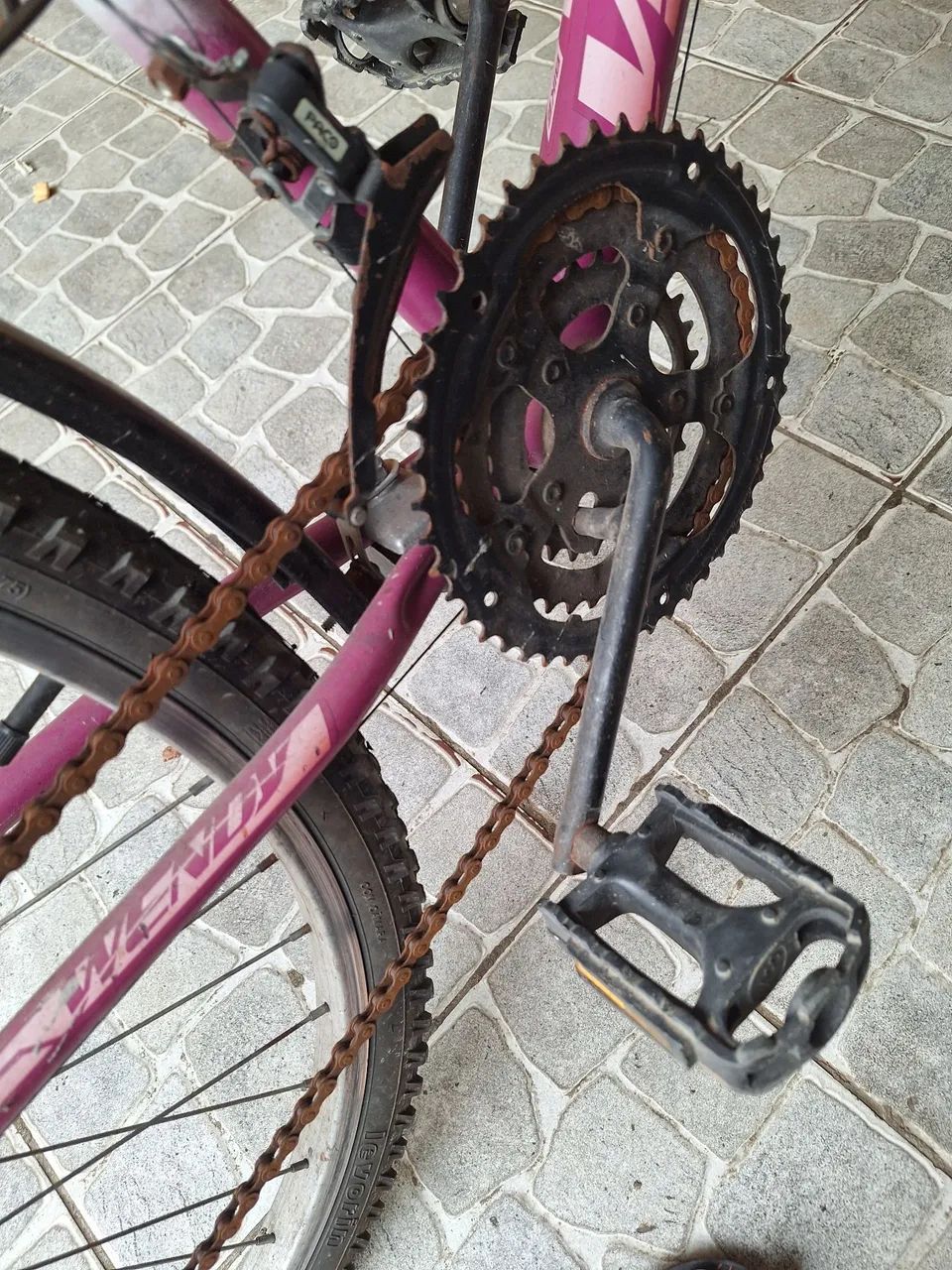 Bicicleta Feminina Wendy Aro 26 com Marchas e Cesta - Foto 4