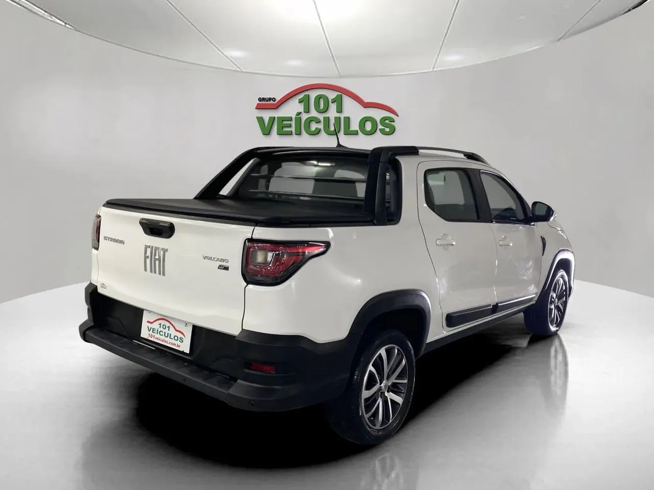 Fiat Strada Volcano 1.3 Flex 8V CD Aut. 2023 - Foto 5