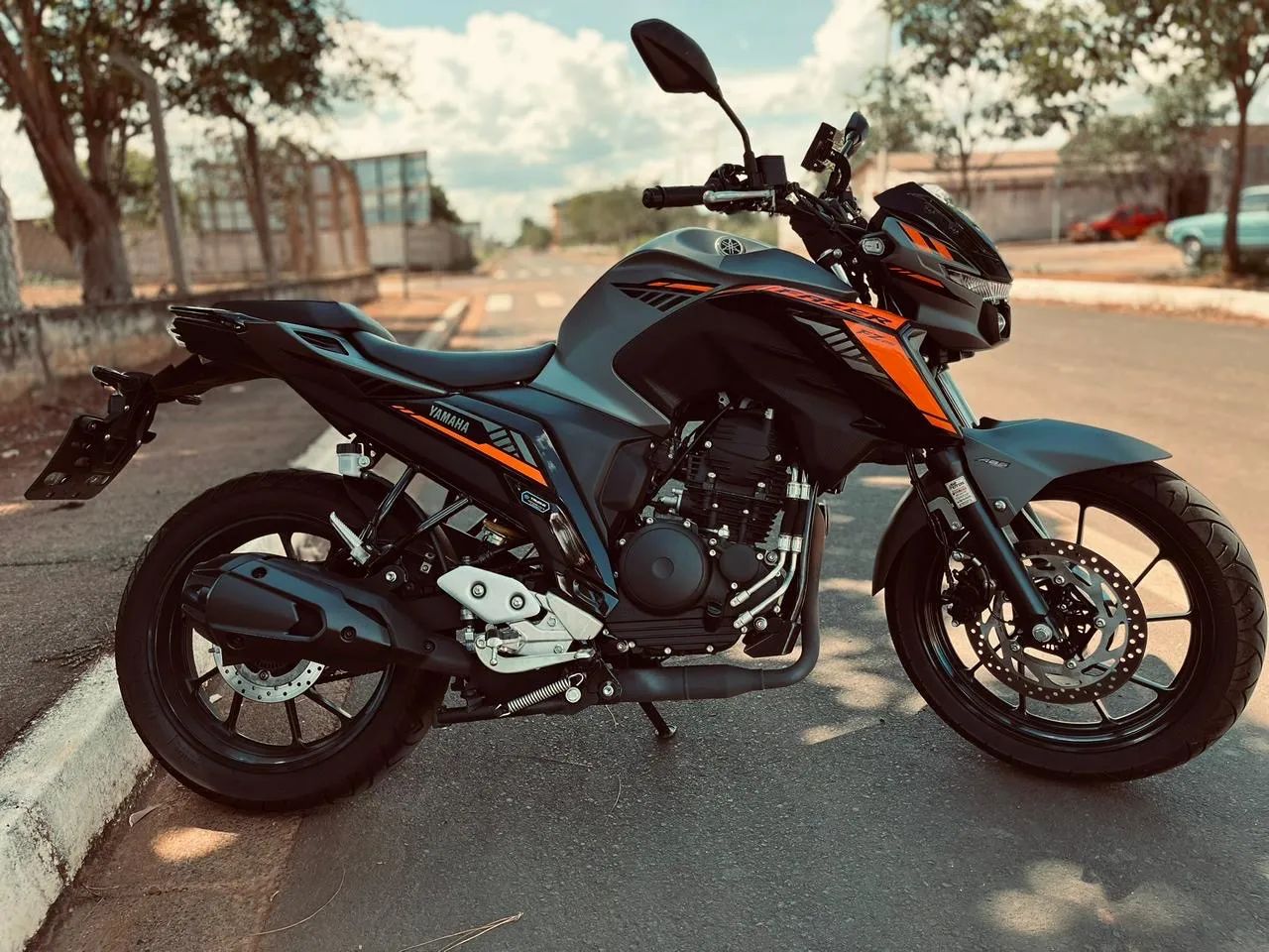 Fazer FZ 25