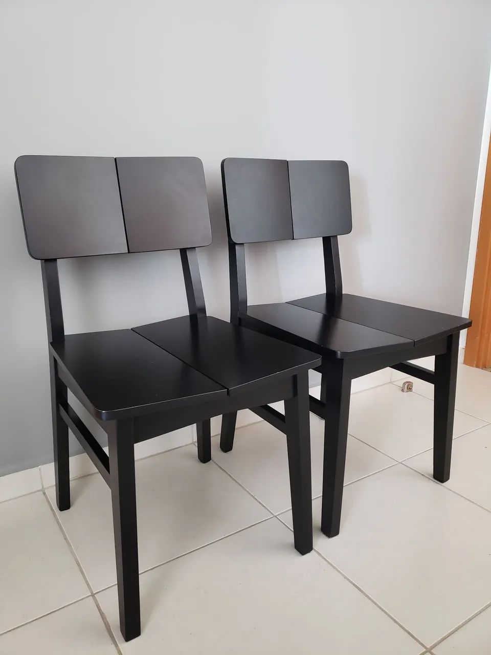 Conjunto com 2 cadeiras modelo duo mobly