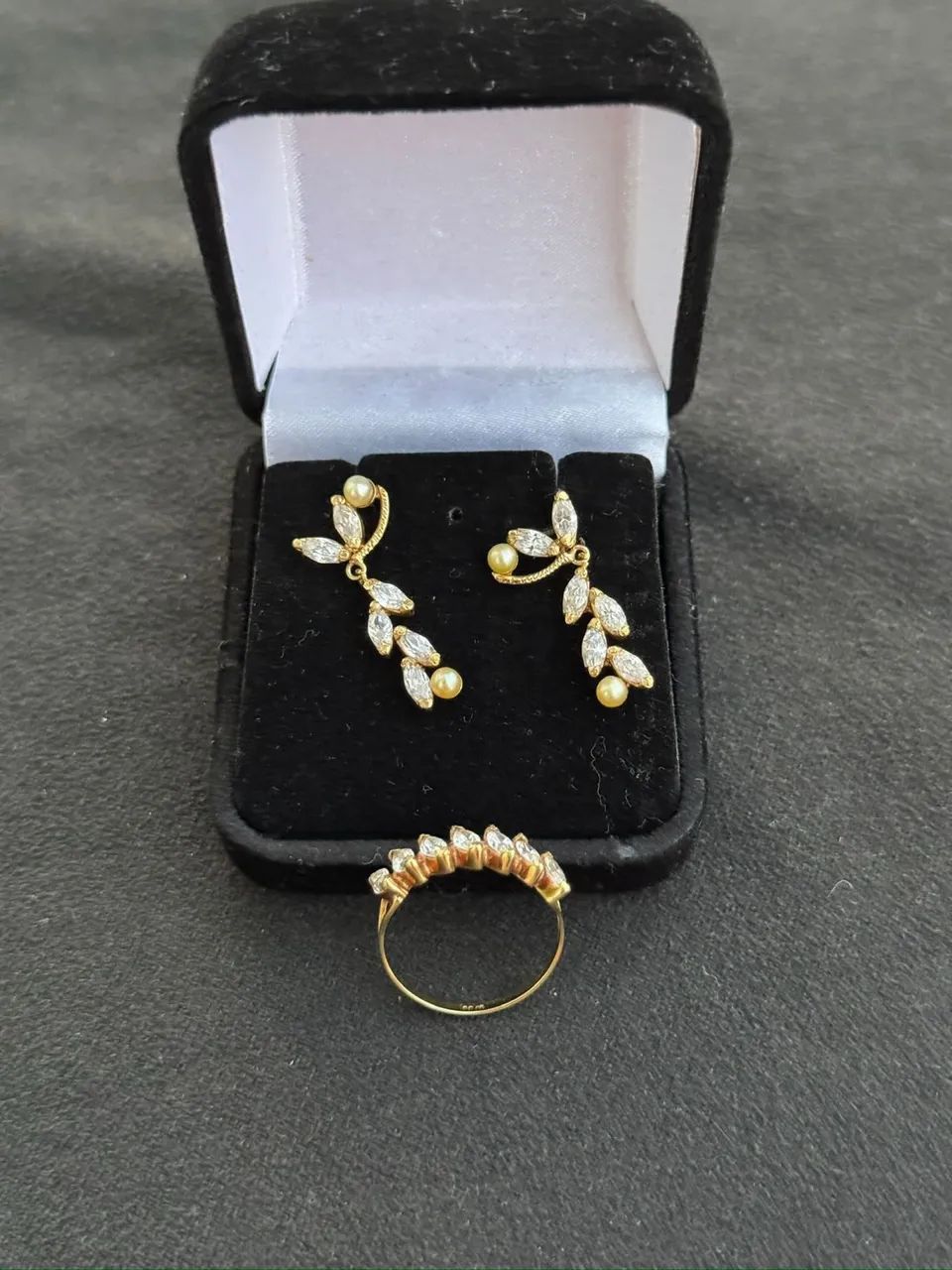 Conjunto brinco e anel em ouro 18k