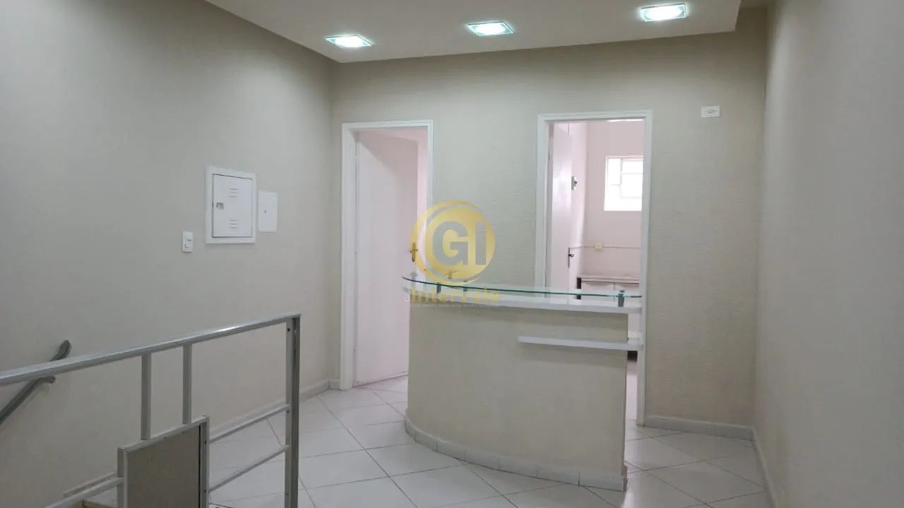 PONTO COMERCIAL NO CENTRO DE JACAREÍ/SP: Espaço Funcional e Bem Localizado!