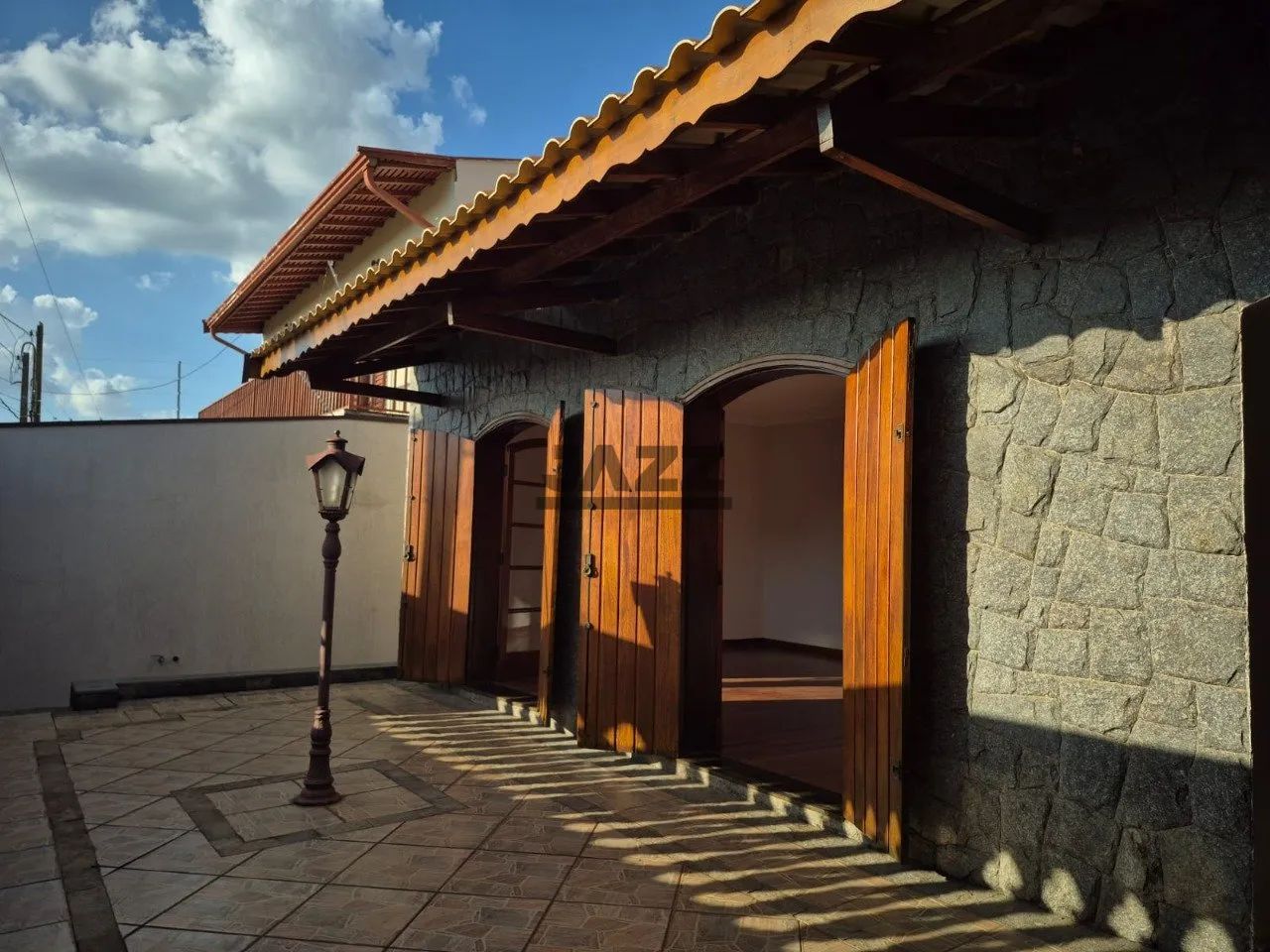 Casa térrrea com edícula à venda no Jardim Eulina