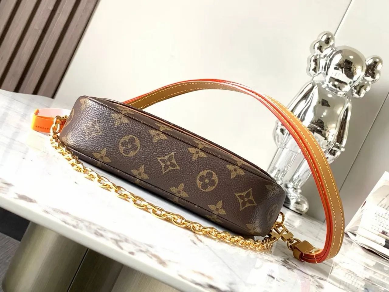     Bolsa Louis Vuitton Monogram com Alça de Corrente - Foto 3