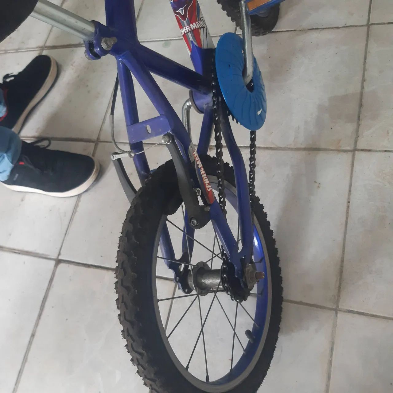 Bike infantil semi nova  - Foto 4