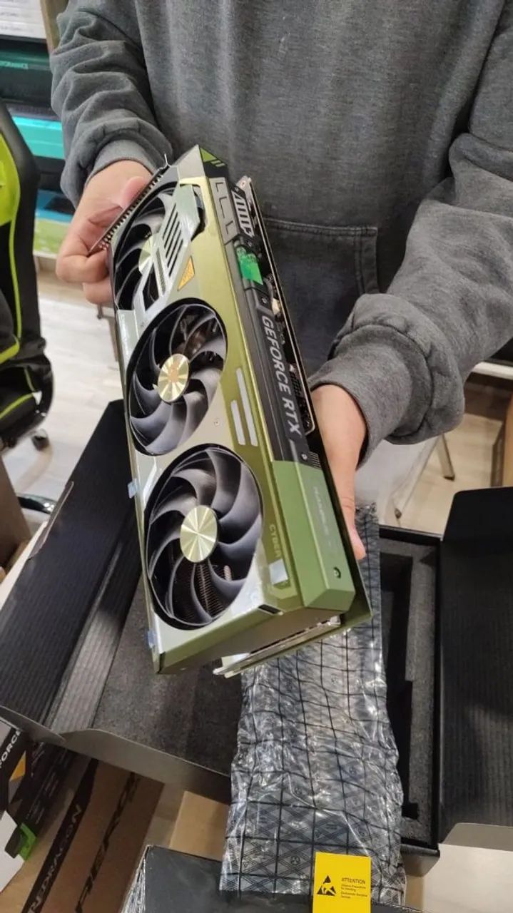 G*家様 NVIDIA GeForce RTX 4090 Gallardo 24 NVidia GeForce RTX 4090 24GB Gallardo Triple Manli - Placas de