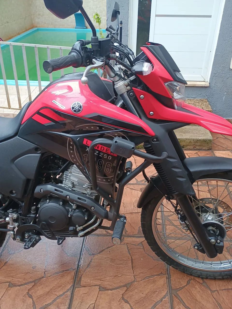 Lander nova flex com 2000 km