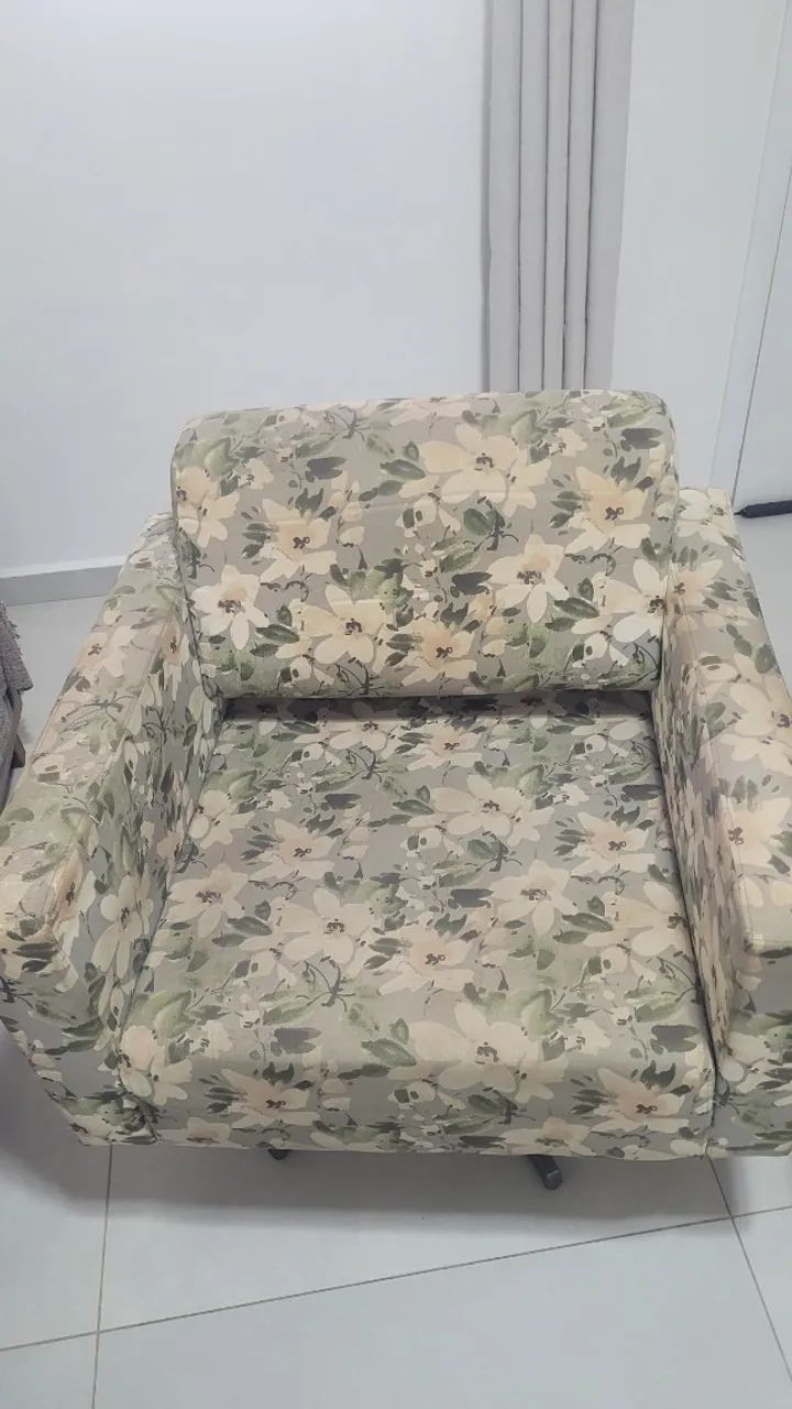 Vendo duas poltronas giratórias. - Foto 3
