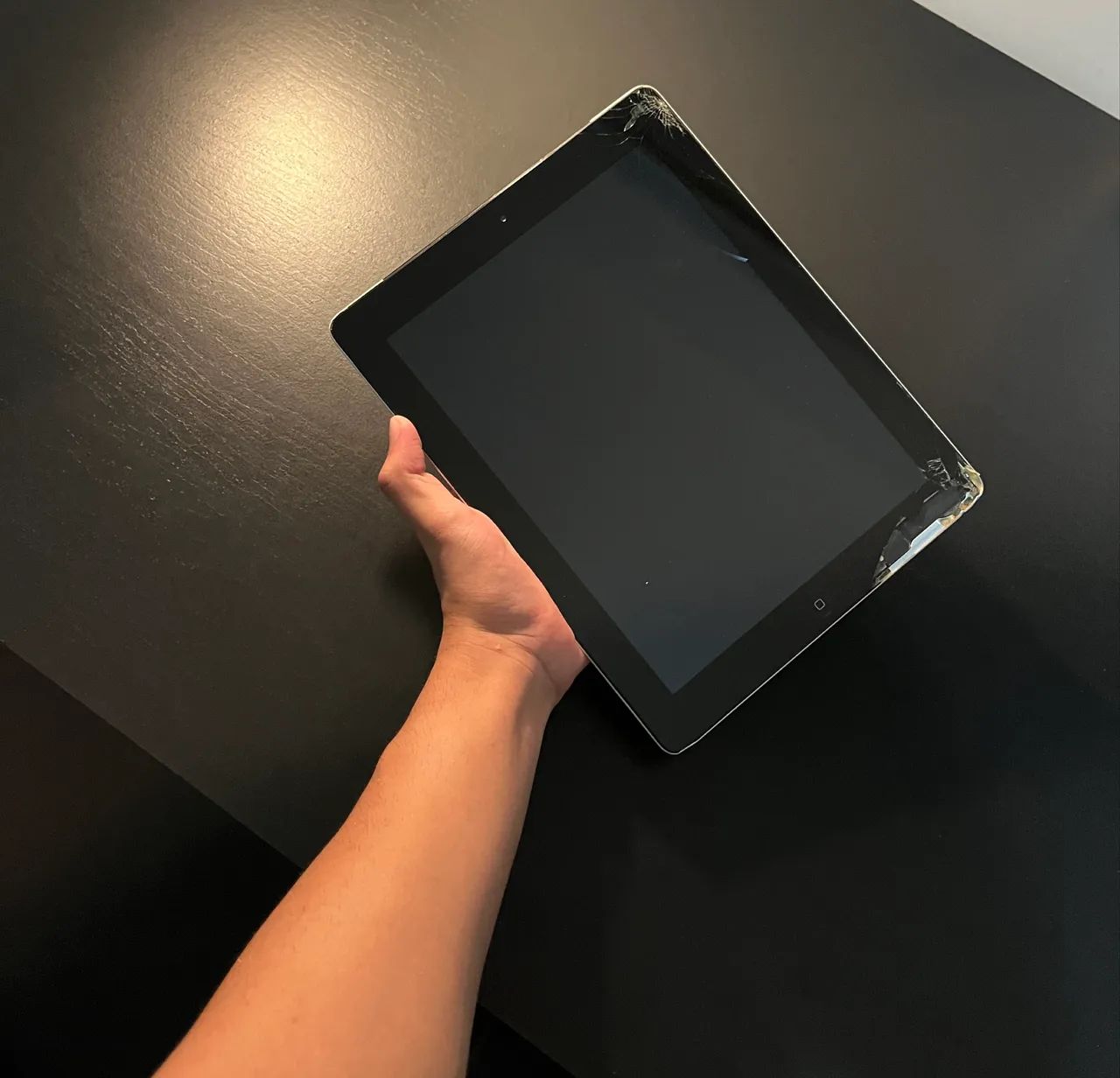 iPad Apple MUITO BARATO - funcionando, só tela quebrada! - Foto 3