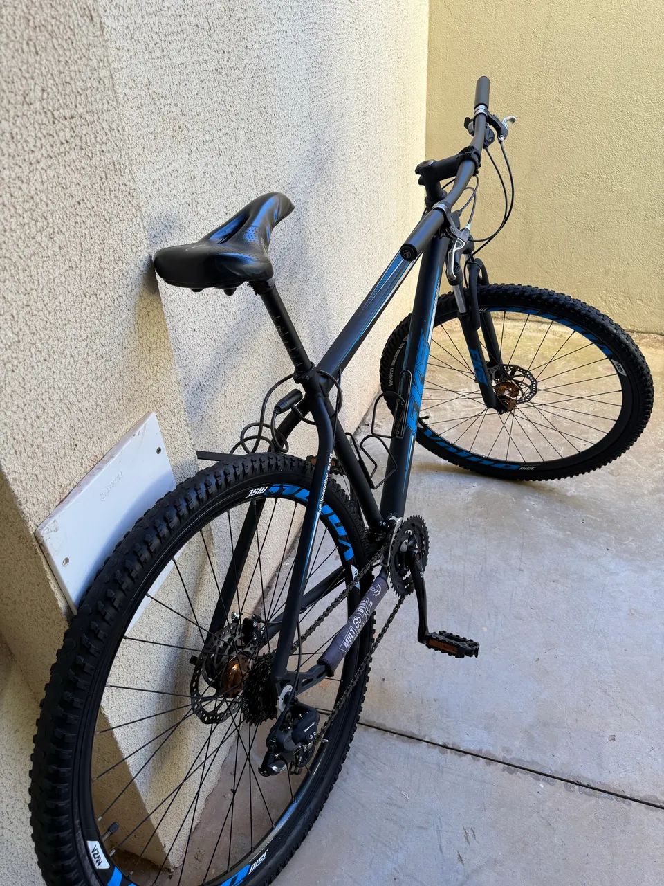 Bicicleta FKS Start Aro 29 PRETA/AZUL - Foto 4