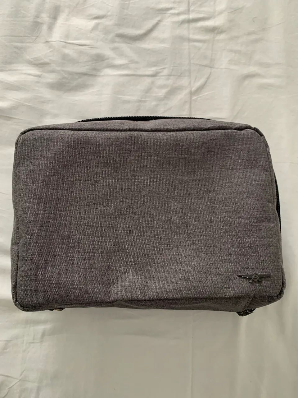 Necessarie Aviator cinza