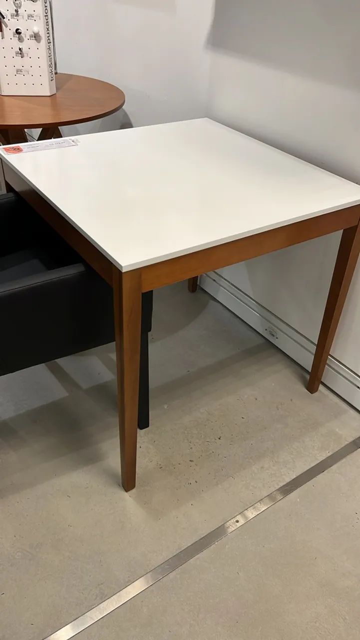 Conjunto de mesa com 4 cadeiras da ToK Stock  - Foto 4