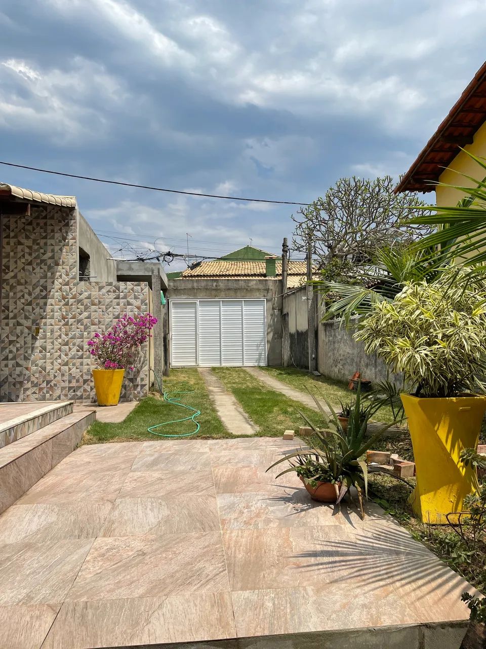 Alugo Casa