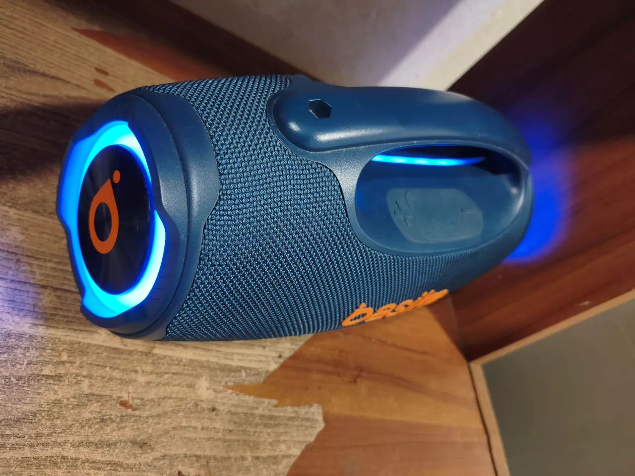Vendo Boombox Basike 80watts - Foto 2