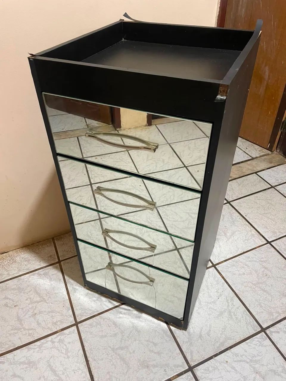 Carrinho auxiliar gavetas espelhadas  - Foto 2