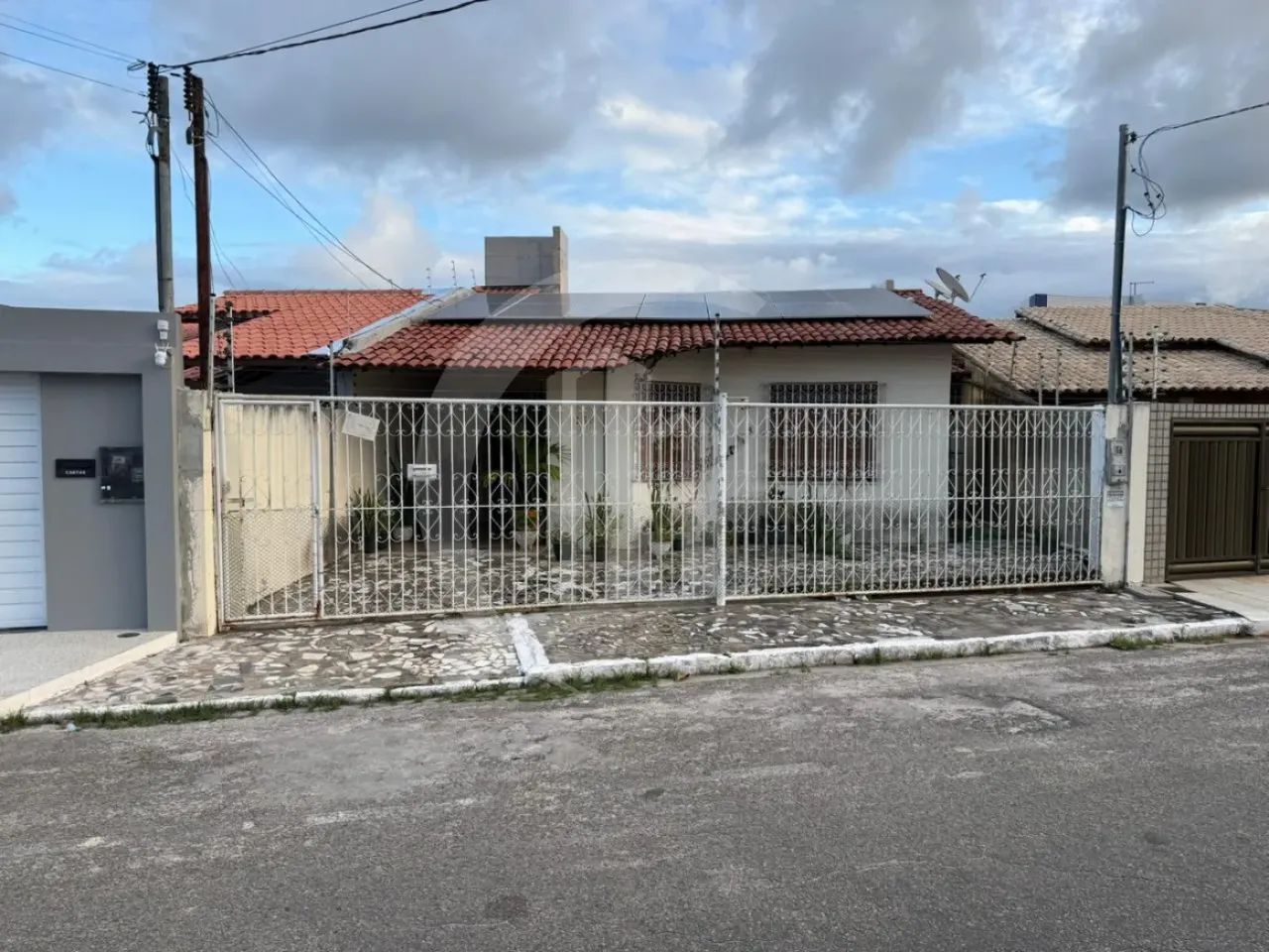 Conforto e praticidade em casa com 4 quartos no Ponto Novo - Foto 2