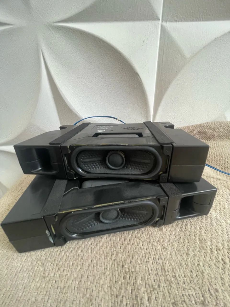 PAR DE AUTO FALANTE DE TV LG 43 POLEGADAS 