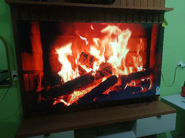 TV  smart 75 polegadas praticamente nova 