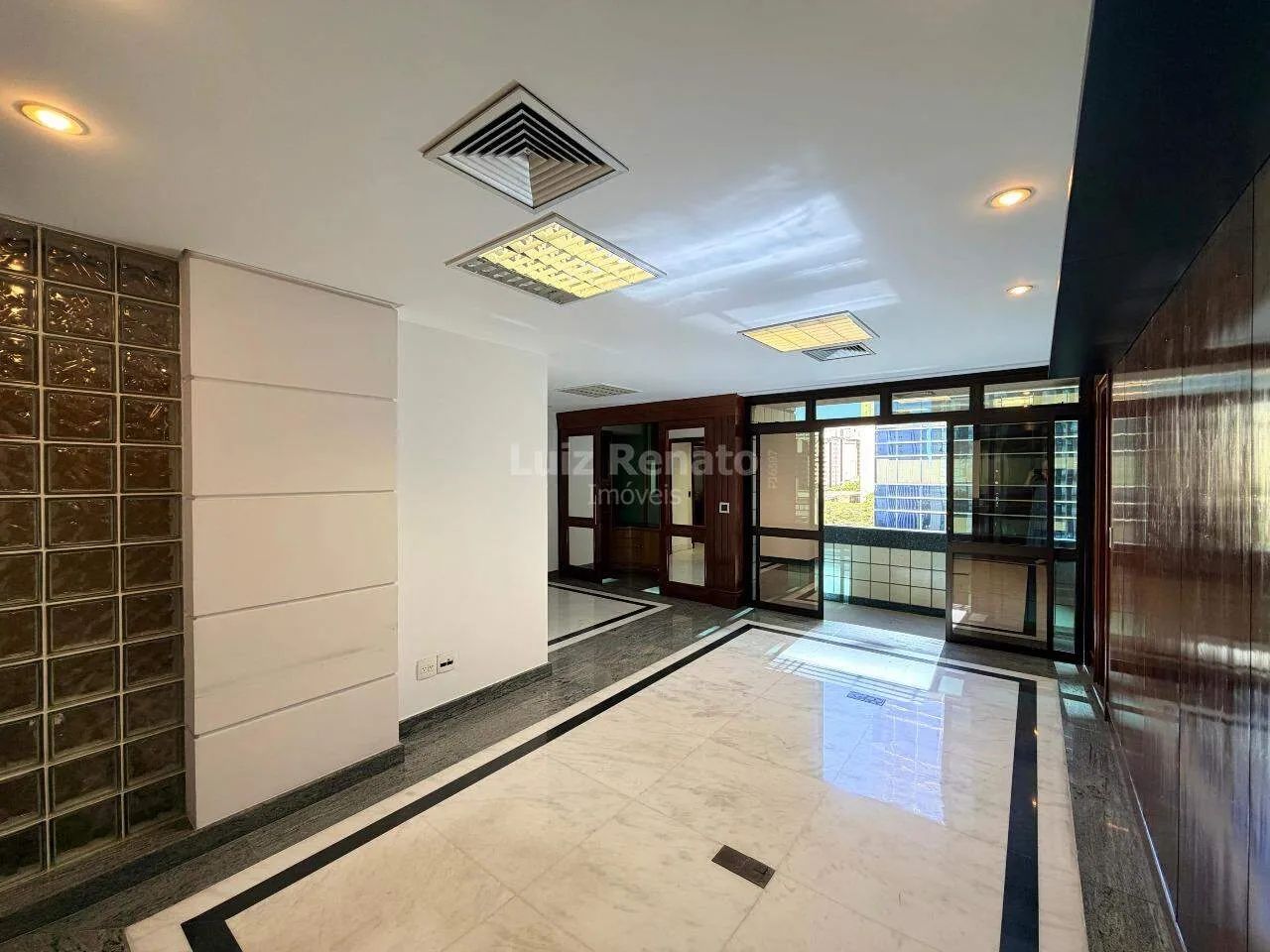 Sala Comercial à venda no bairro Savassi - Foto 2