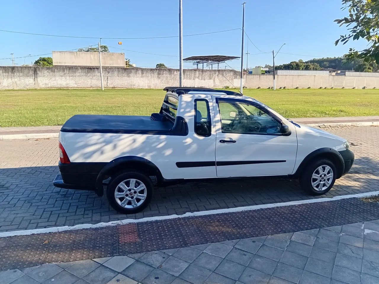 Fiat Strada 1.4 MPI Fire Flex 8V CE 2008