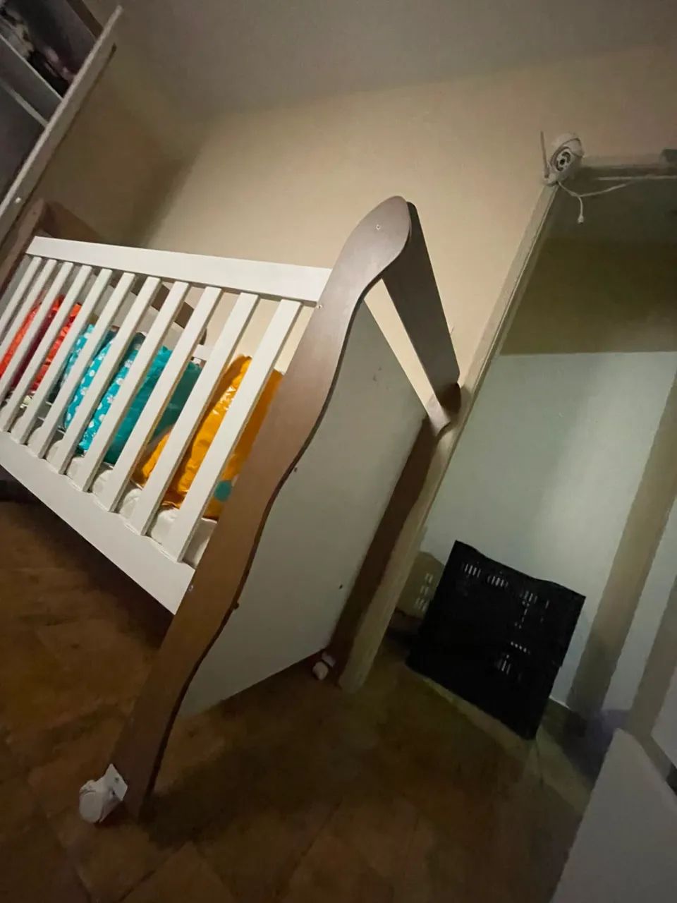 Berço que vira cama 