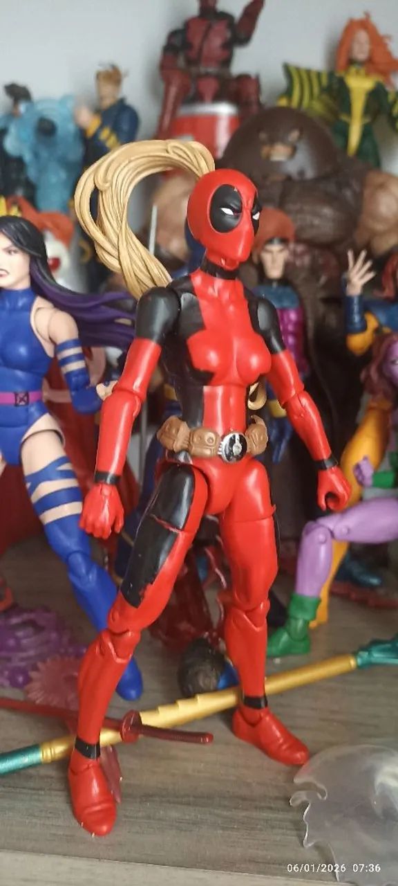 Lady pool Marvel legends