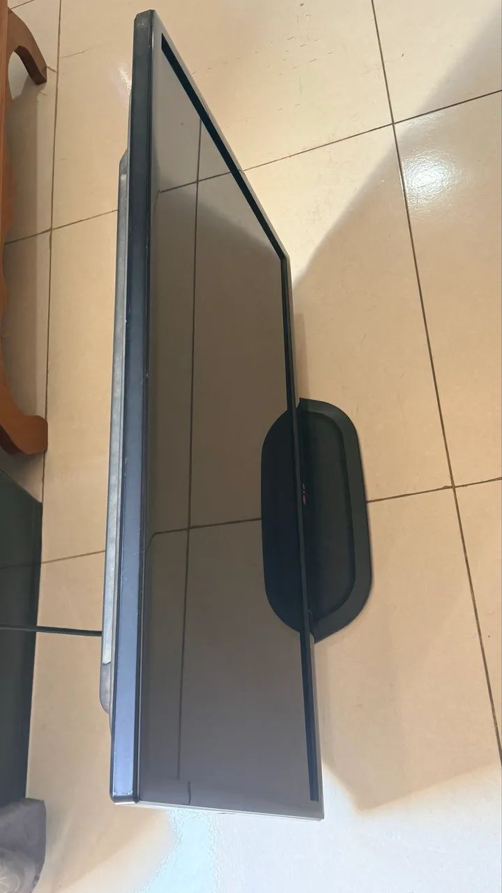 Vendo TV LG 32 polegadas para retirada de peça ou conserto - Foto 3