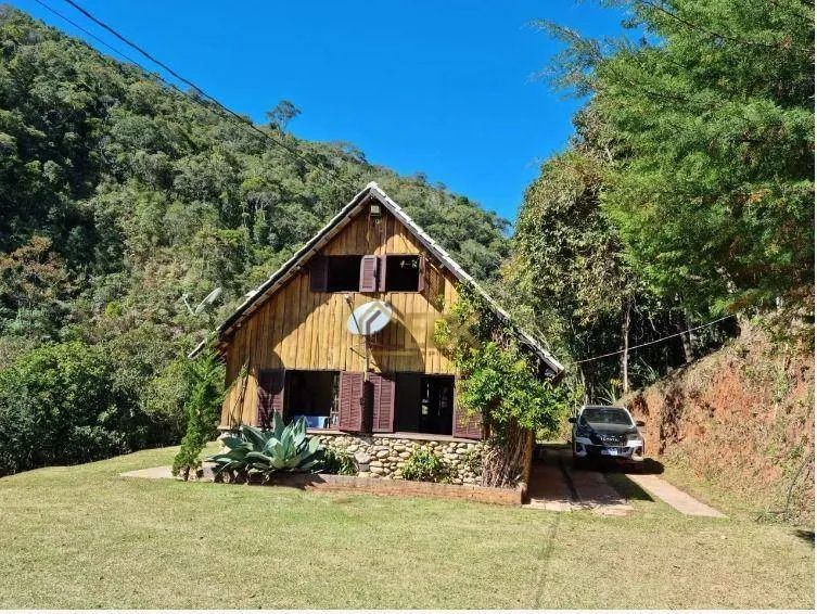 Lindo Sítio á venda em Bocaina de Minas