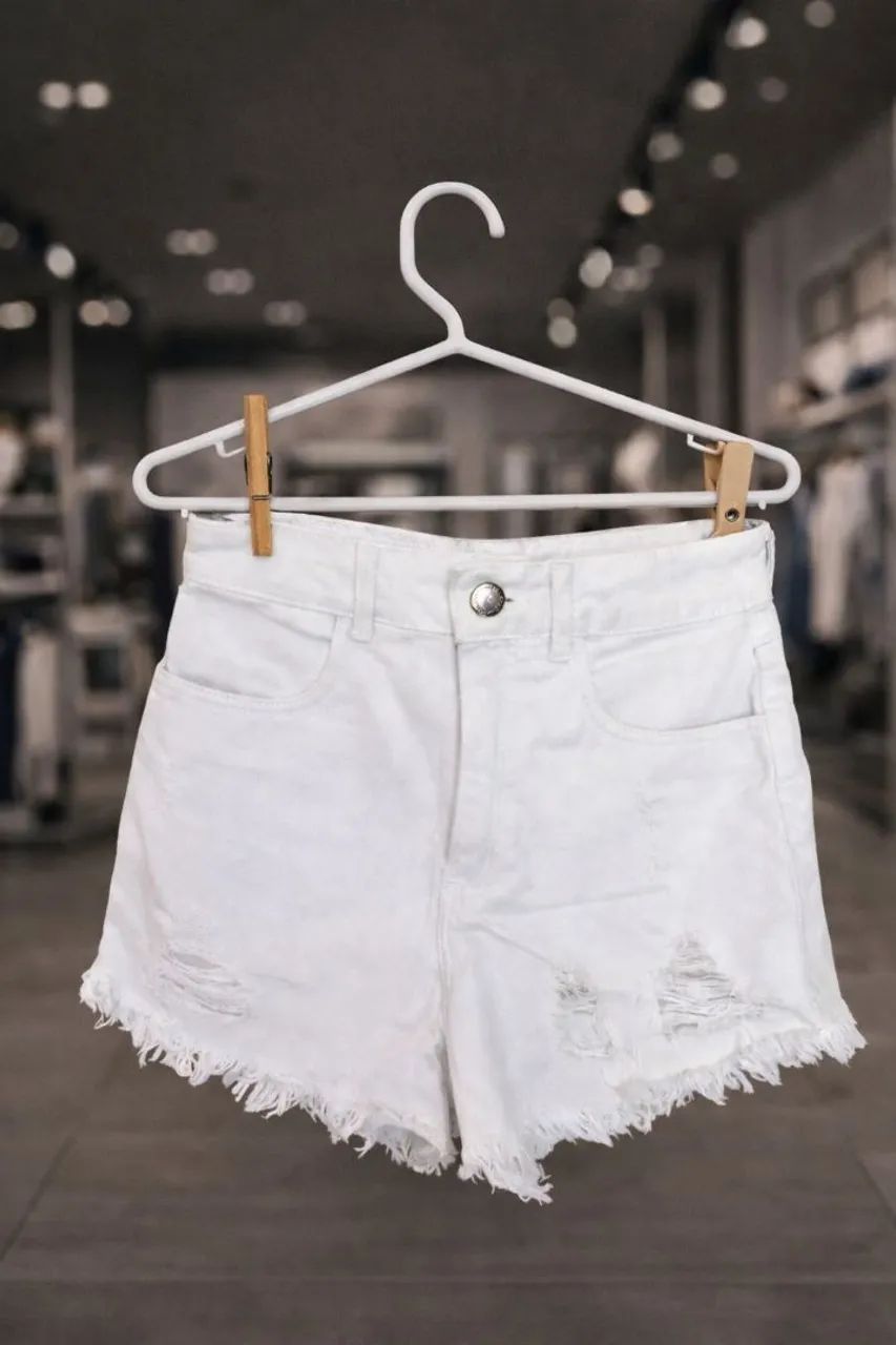 Short branco