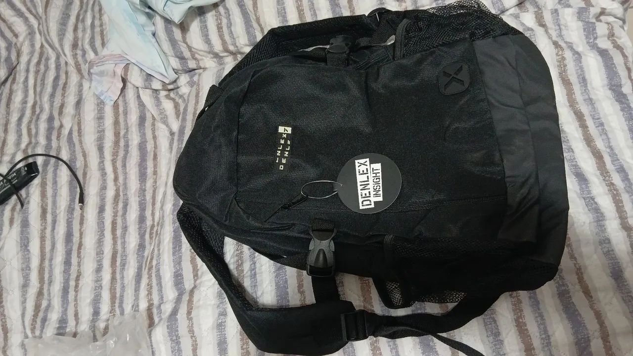 Vendo mochila preta 