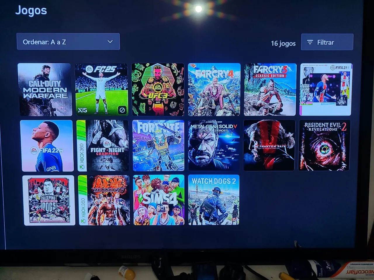Xbox one S 1TB com 2 controles e 16 jogos - Foto 3