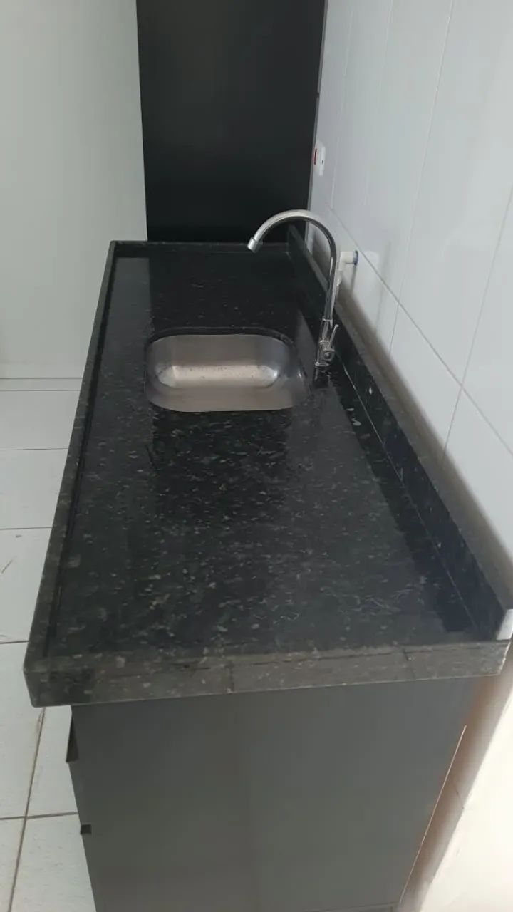 Pia de Granito com Armário e Torre Quente - Foto 2