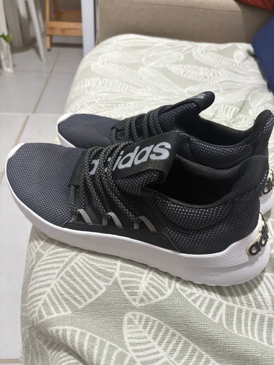 Tênis Adidas Lite racer  preto original usado