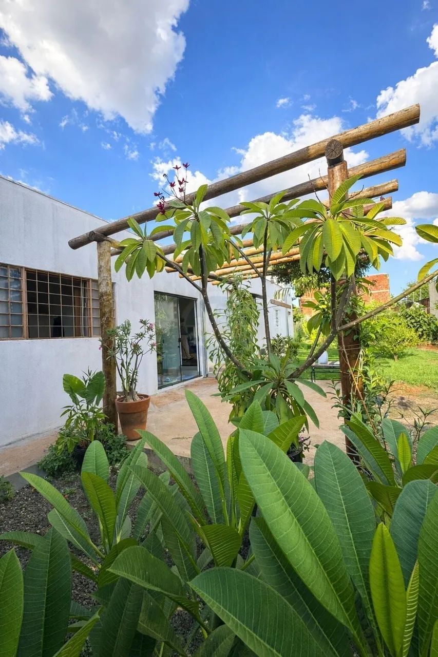 Casa com salão comercial - Foto 4