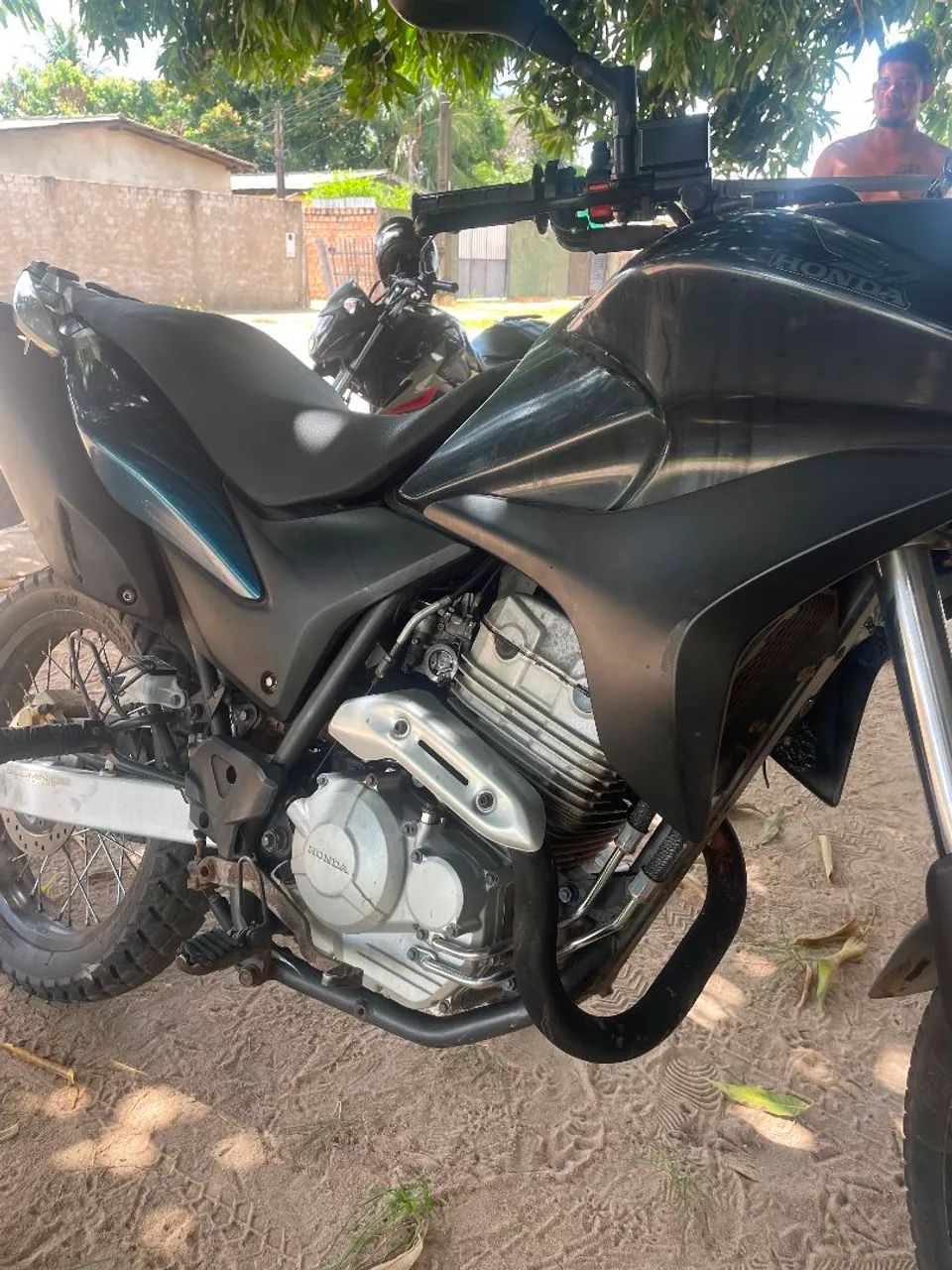 Vende se XRE 300  - Foto 4