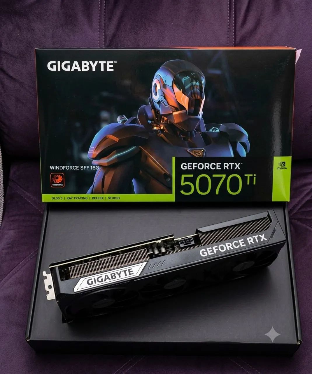Placa de Vídeo Gigabyte RTX 5070 Ti 16GB (Com NF e Caixa) - Foto 2