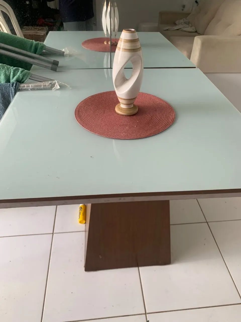 Mesa de vidro  4 lugares 