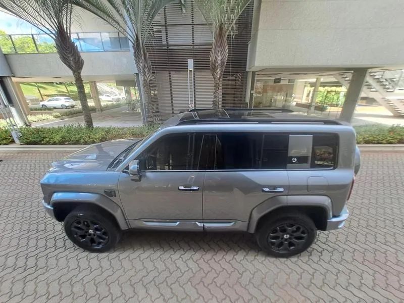 Denza B5 SUV híbrido plug-in, foto 8 de 20