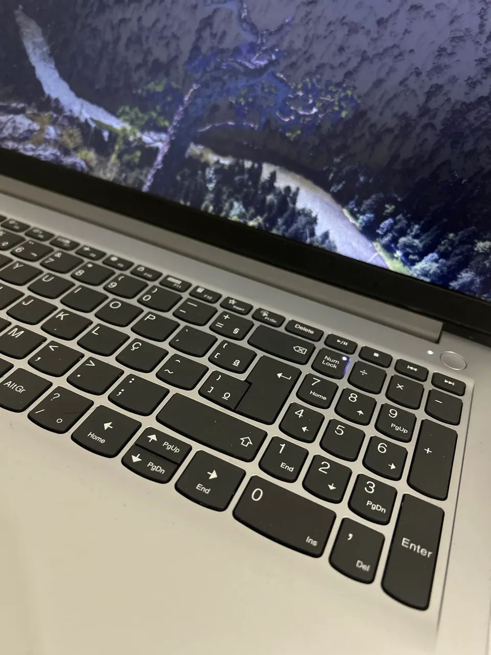 Vendo notebook Lenovo 8GB - Foto 4