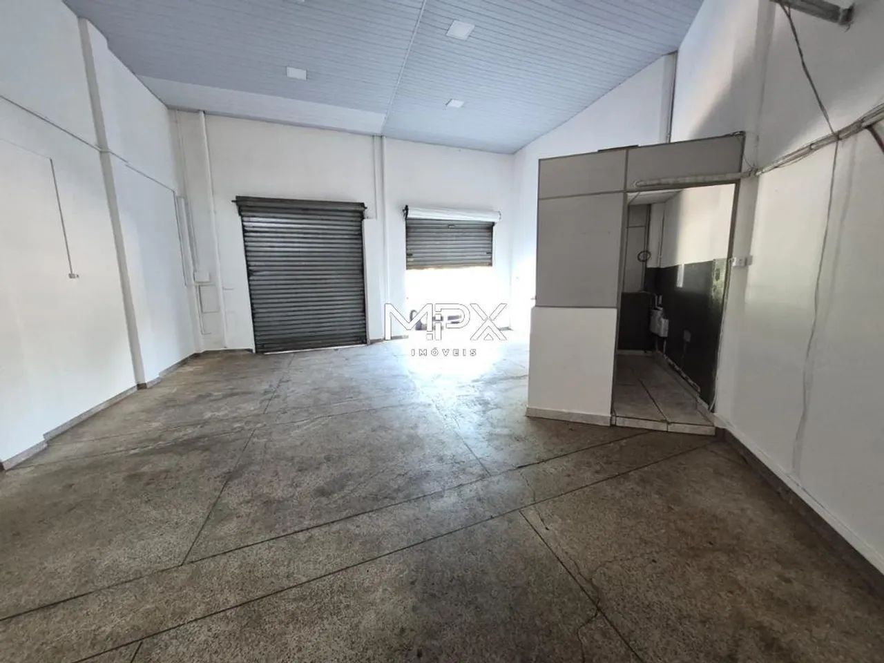 Salão comercial para alugar no bairro Vila Independência em Piracicaba