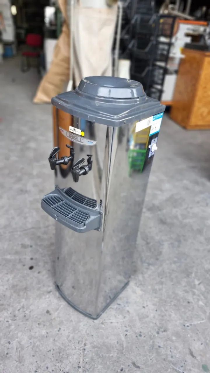 Bebedouro de galão LIBELL - 220V