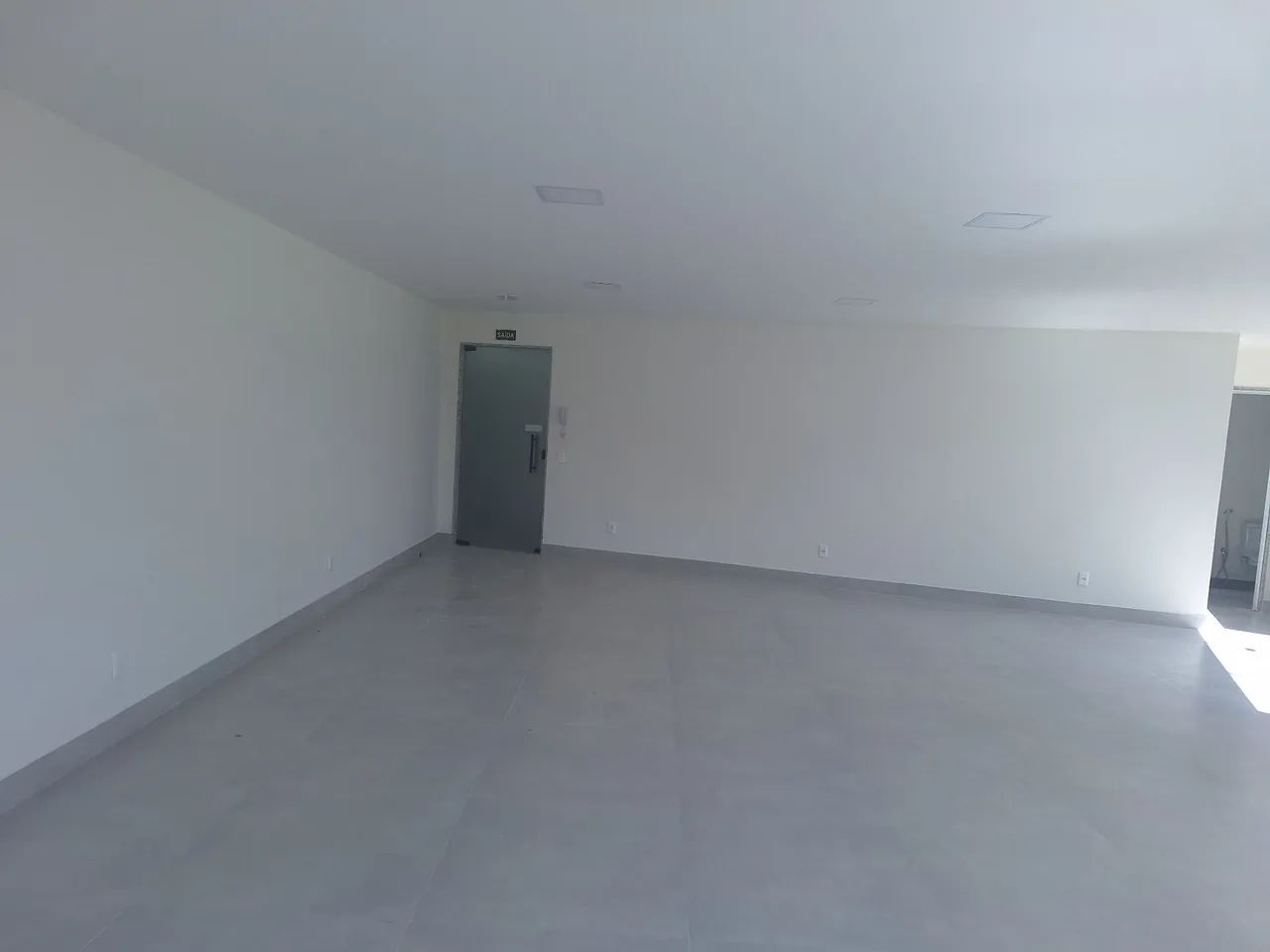  Alugo Sala comercial no centro de marechal Floriano  - Foto 3