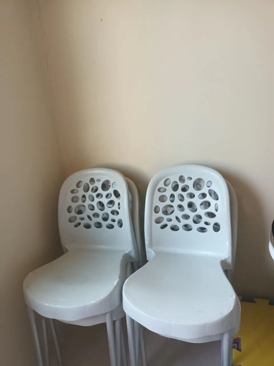 Kit de Cadeiras de Plástico  - Foto 2