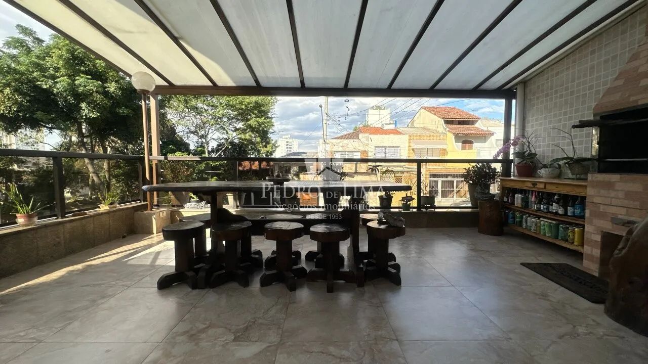 Casa 4 quartos sendo 1 suíte, 2 vagas, closet e espaço gourmet