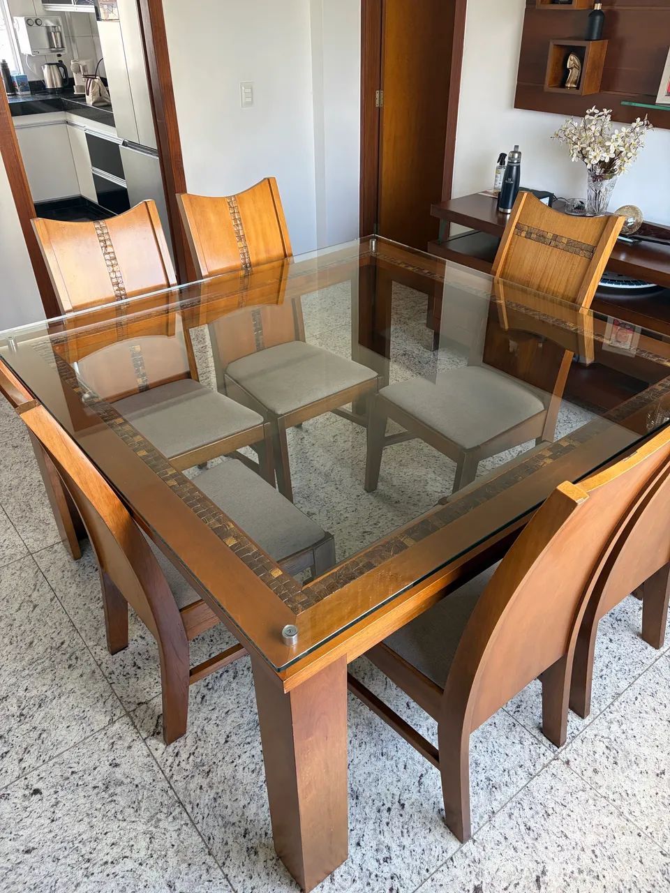 Mesa de jantar com seis cadeiras  - Foto 3