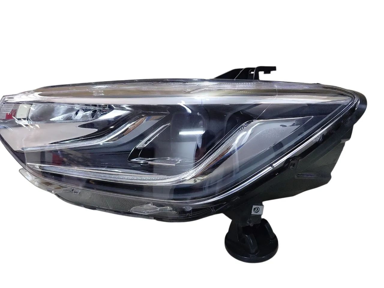 01_lukeee Farol esquerdo Tracker LT em excelente estado - Peças para carros