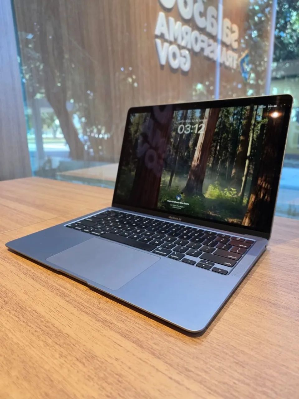 MacBook Air M1 13" | 8GB | SSD 256GB | Bateria 98% | Apenas 47 ciclos | Excelente estado