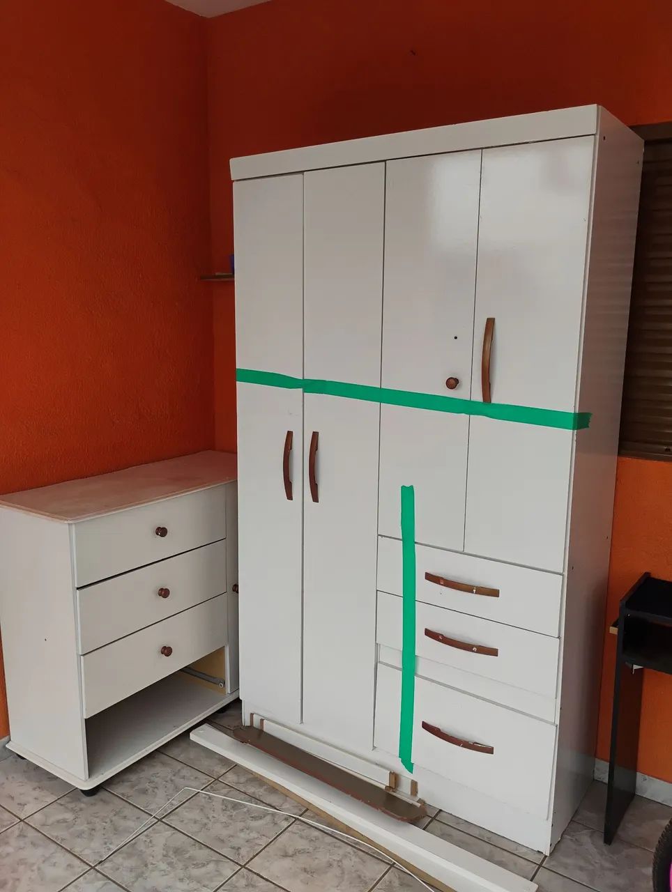Guarda roupa e cômoda 